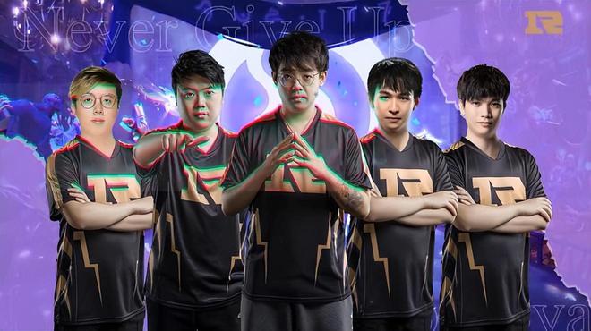 球迷们用各 球迷们用各